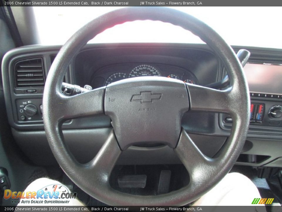 2006 Chevrolet Silverado 1500 LS Extended Cab Black / Dark Charcoal Photo #19