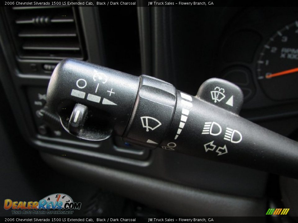 2006 Chevrolet Silverado 1500 LS Extended Cab Black / Dark Charcoal Photo #20