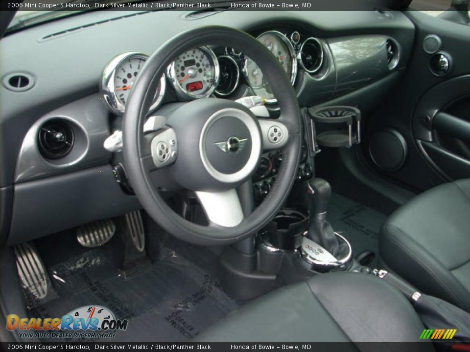 2006 Mini Cooper S Hardtop Dark Silver Metallic / Black/Panther Black Photo #11