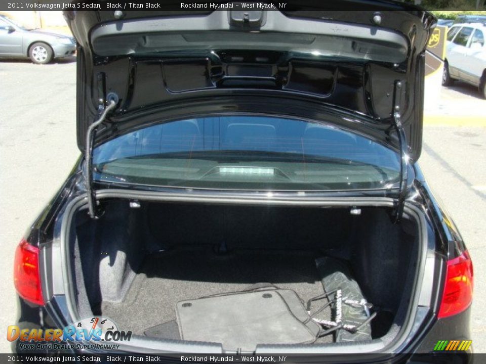 2011 Volkswagen Jetta S Sedan Black / Titan Black Photo #18