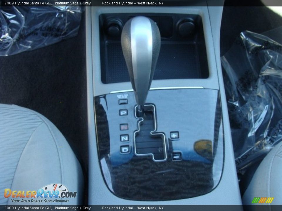 2009 Hyundai Santa Fe GLS Platinum Sage / Gray Photo #18