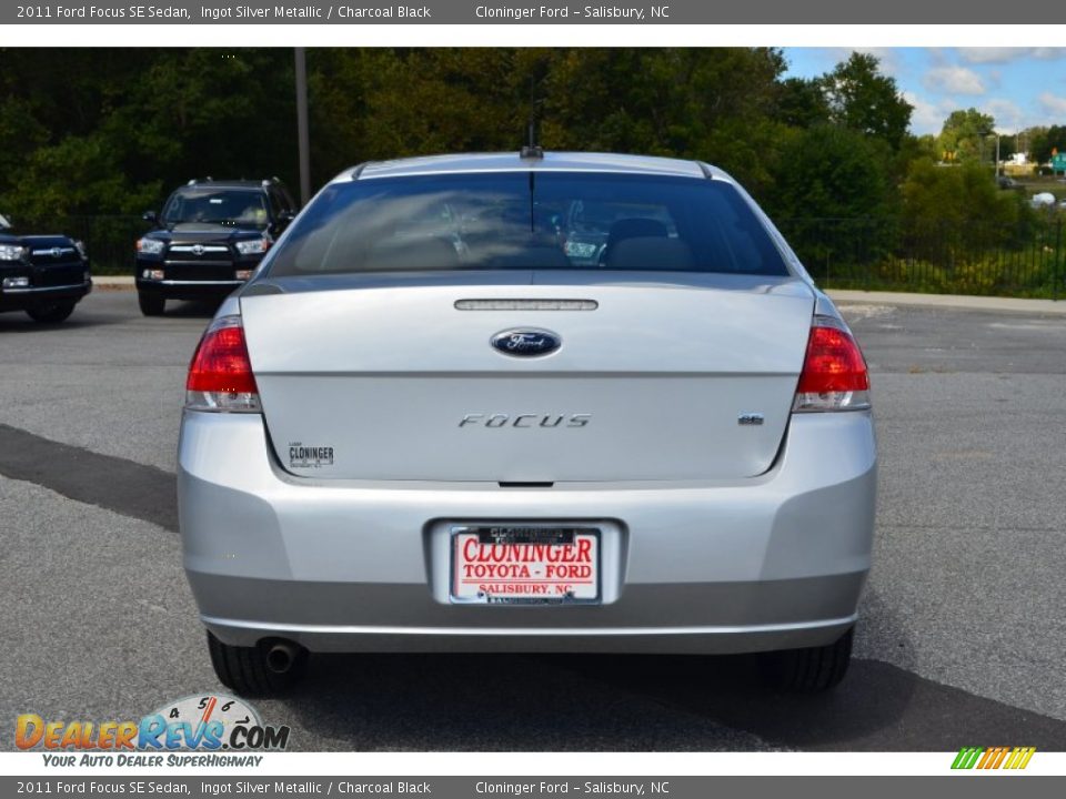 2011 Ford Focus SE Sedan Ingot Silver Metallic / Charcoal Black Photo #4