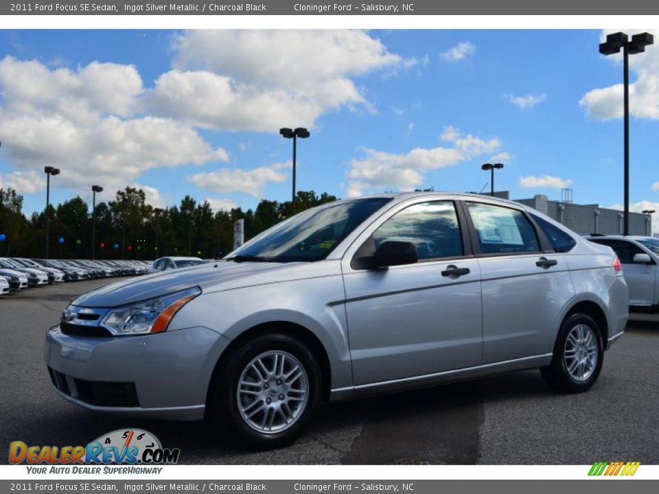2011 Ford Focus SE Sedan Ingot Silver Metallic / Charcoal Black Photo #6