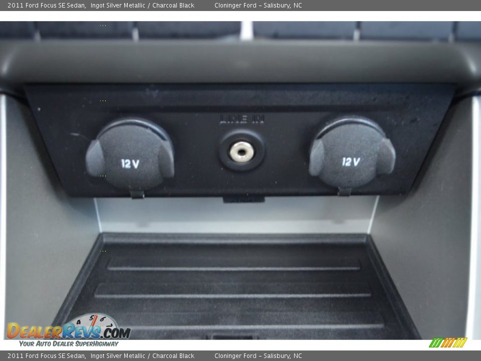 2011 Ford Focus SE Sedan Ingot Silver Metallic / Charcoal Black Photo #19