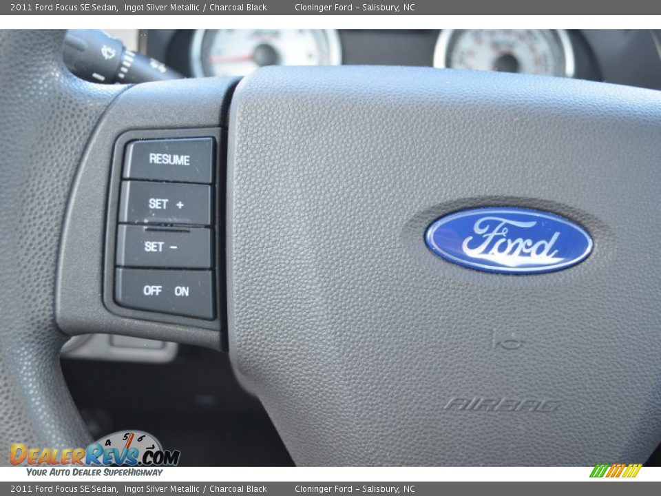 2011 Ford Focus SE Sedan Ingot Silver Metallic / Charcoal Black Photo #20