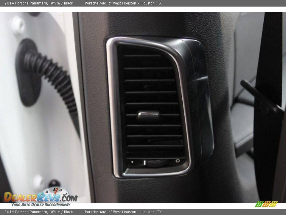 2014 Porsche Panamera White / Black Photo #30