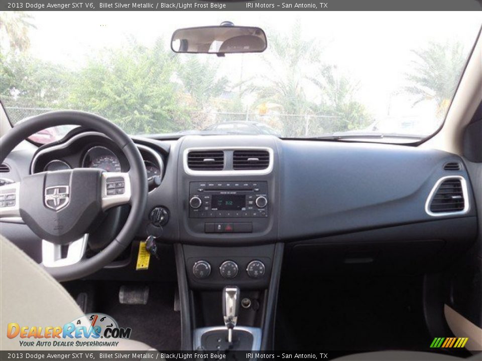 2013 Dodge Avenger SXT V6 Billet Silver Metallic / Black/Light Frost Beige Photo #17