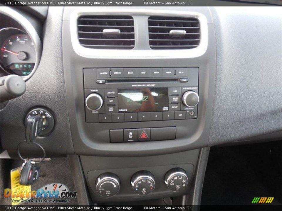 2013 Dodge Avenger SXT V6 Billet Silver Metallic / Black/Light Frost Beige Photo #21