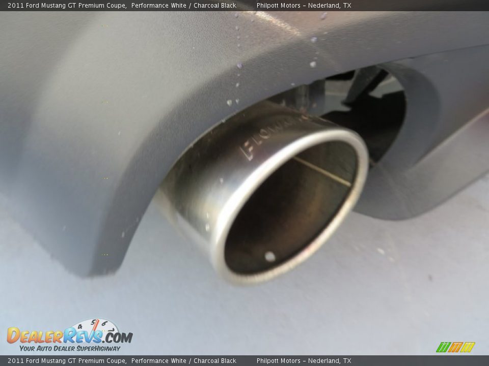 2011 Ford Mustang GT Premium Coupe Performance White / Charcoal Black Photo #18