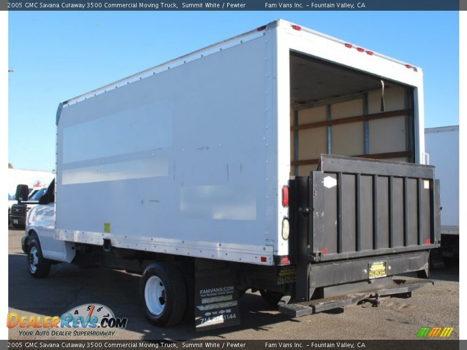 2005 GMC Savana Cutaway 3500 Commercial Moving Truck Summit White / Pewter Photo #3
