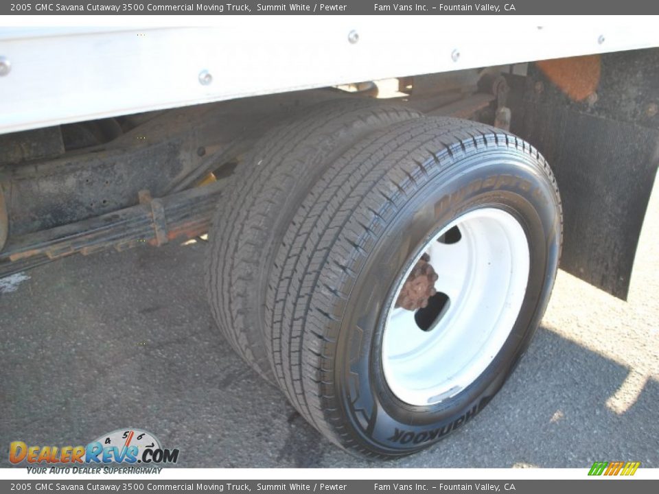 2005 GMC Savana Cutaway 3500 Commercial Moving Truck Summit White / Pewter Photo #12