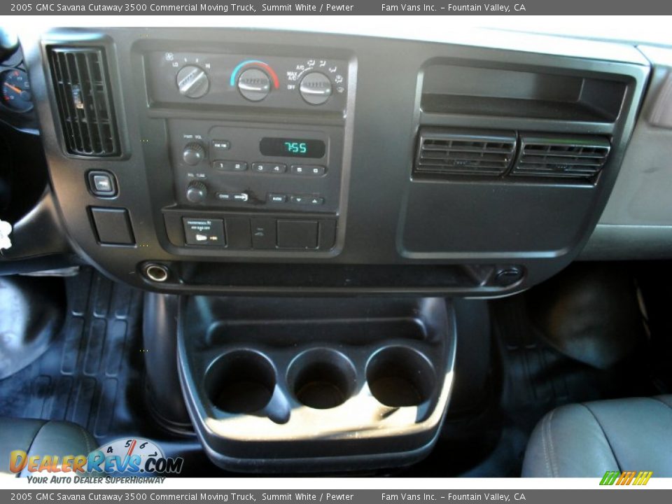 2005 GMC Savana Cutaway 3500 Commercial Moving Truck Summit White / Pewter Photo #19