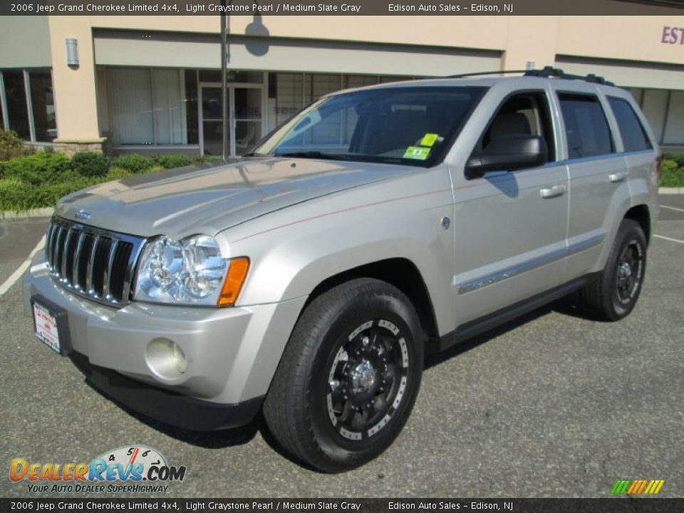 2006 Jeep Grand Cherokee Limited 4x4 Light Graystone Pearl / Medium Slate Gray Photo #2