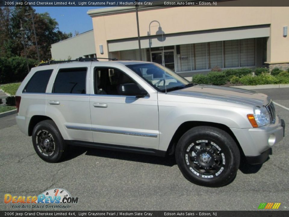 2006 Jeep Grand Cherokee Limited 4x4 Light Graystone Pearl / Medium Slate Gray Photo #10
