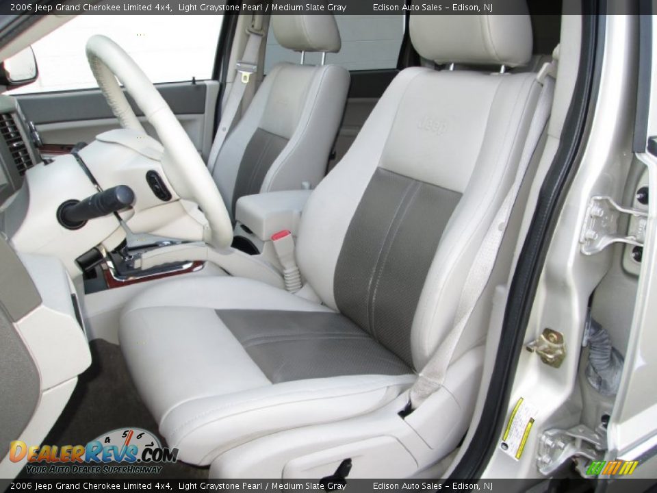 2006 Jeep Grand Cherokee Limited 4x4 Light Graystone Pearl / Medium Slate Gray Photo #13