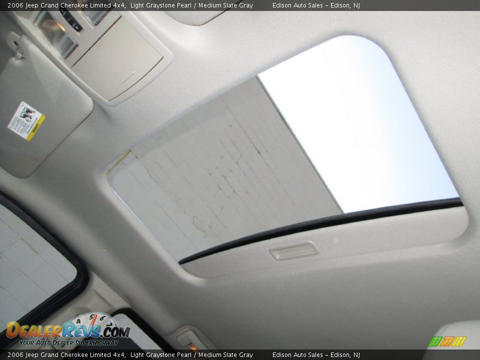 2006 Jeep Grand Cherokee Limited 4x4 Light Graystone Pearl / Medium Slate Gray Photo #19