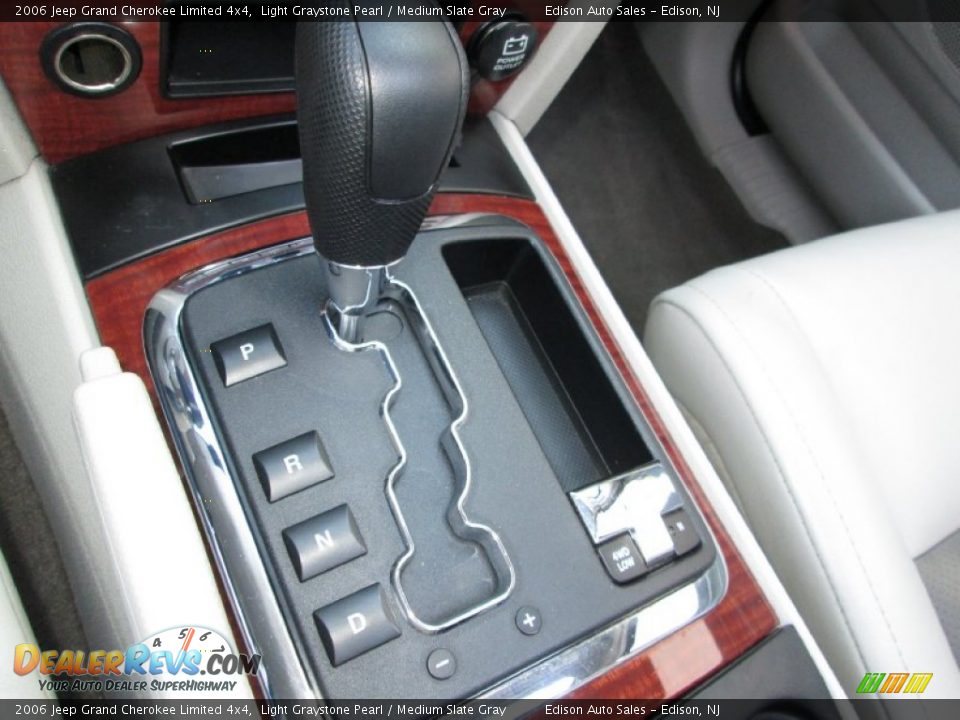 2006 Jeep Grand Cherokee Limited 4x4 Light Graystone Pearl / Medium Slate Gray Photo #22