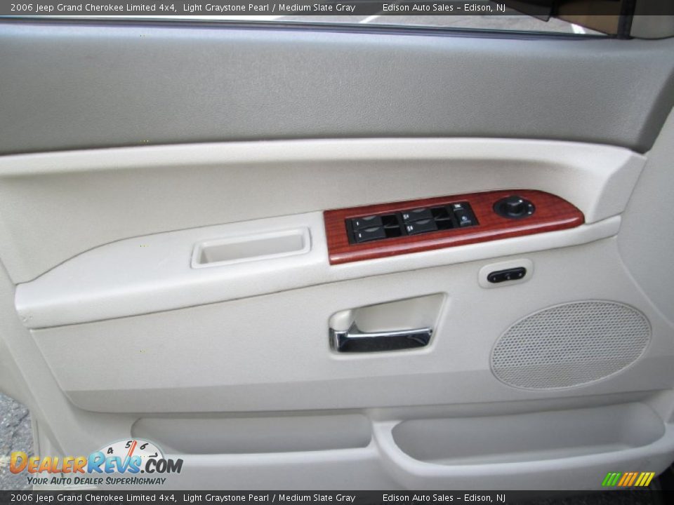 2006 Jeep Grand Cherokee Limited 4x4 Light Graystone Pearl / Medium Slate Gray Photo #27