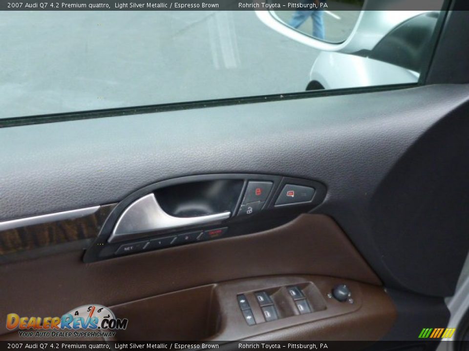 2007 Audi Q7 4.2 Premium quattro Light Silver Metallic / Espresso Brown Photo #16