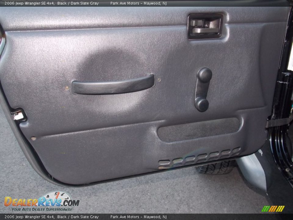 2006 Jeep Wrangler SE 4x4 Black / Dark Slate Gray Photo #7
