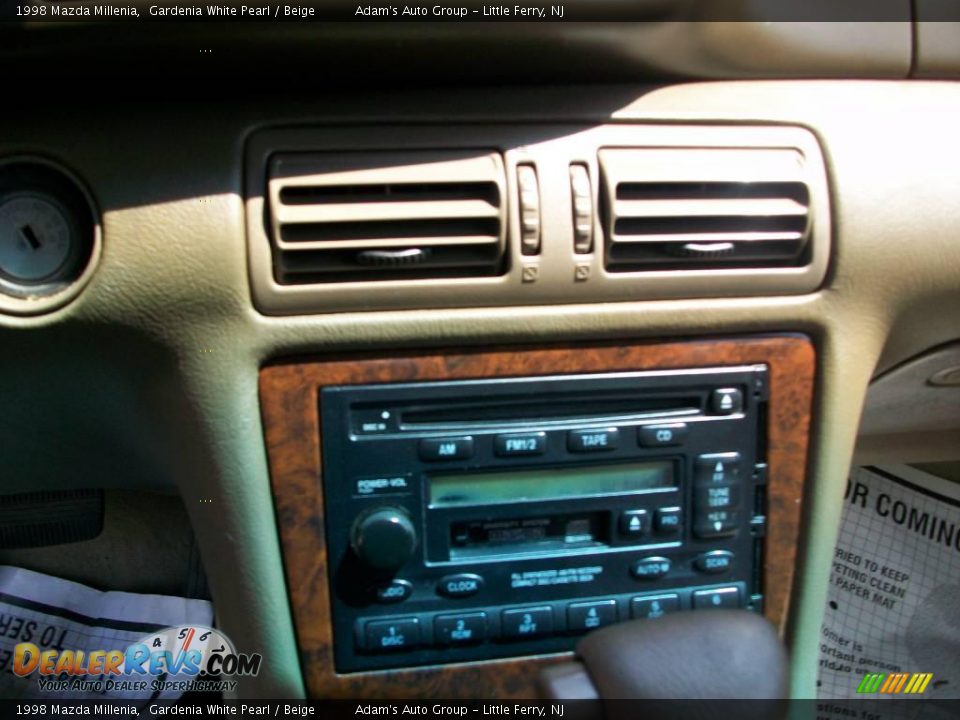 1998 Mazda Millenia Gardenia White Pearl / Beige Photo #9