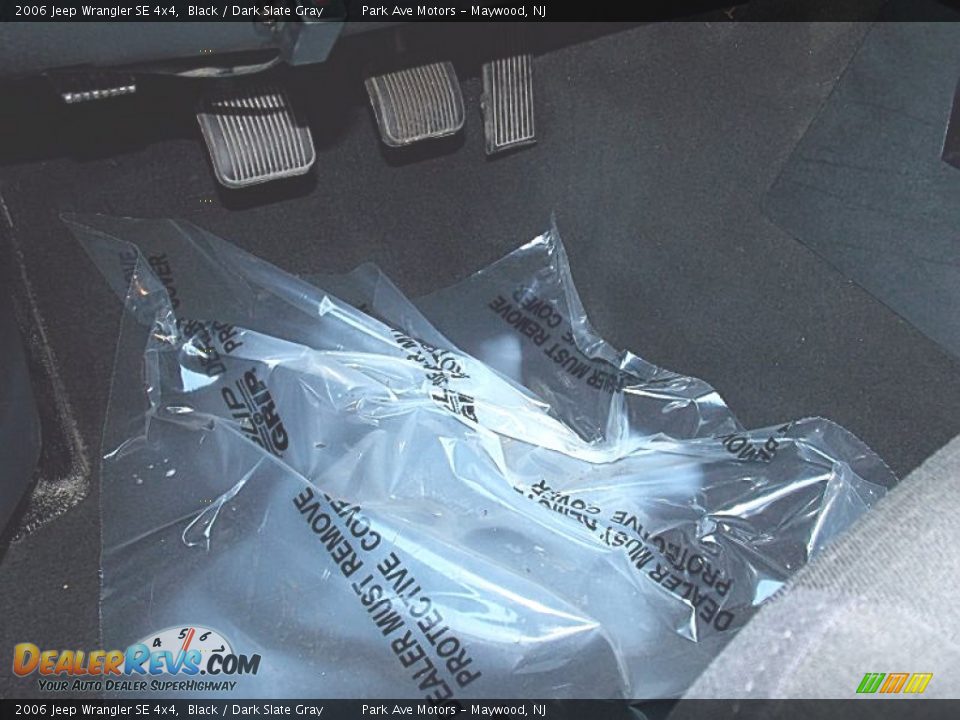 2006 Jeep Wrangler SE 4x4 Black / Dark Slate Gray Photo #8