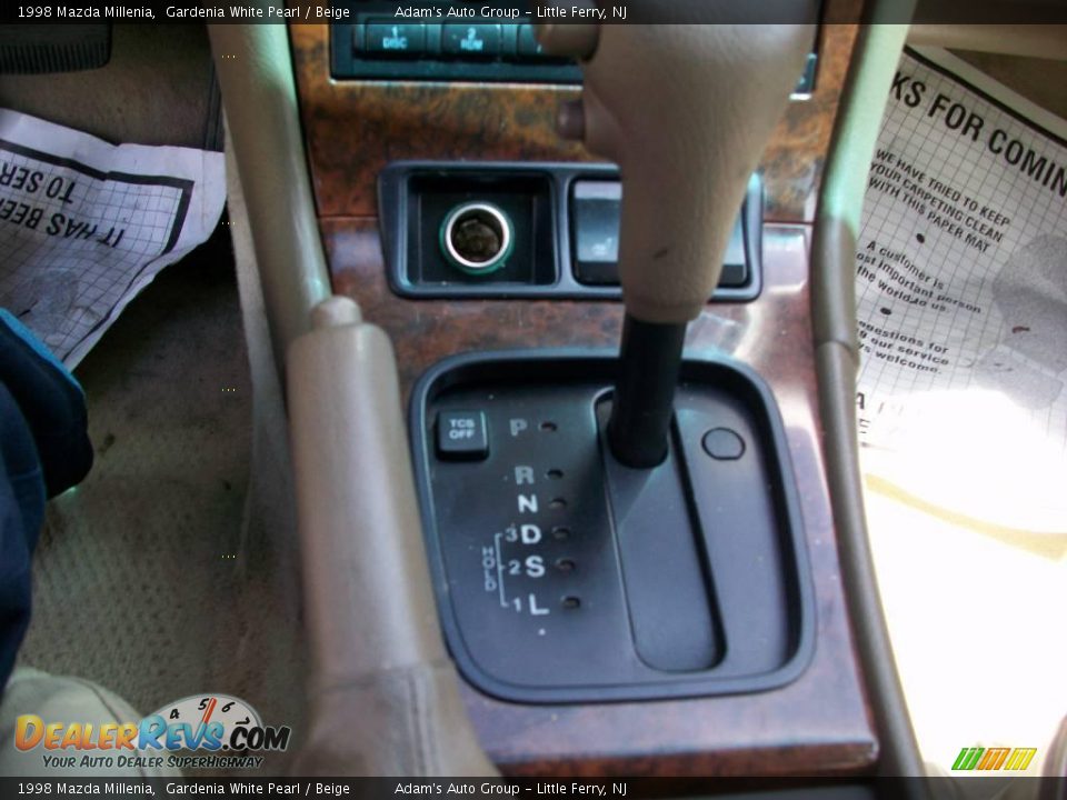 1998 Mazda Millenia Gardenia White Pearl / Beige Photo #10