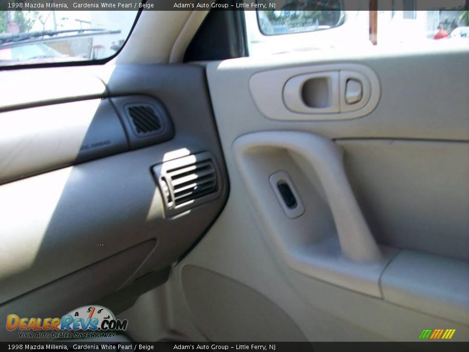 1998 Mazda Millenia Gardenia White Pearl / Beige Photo #12