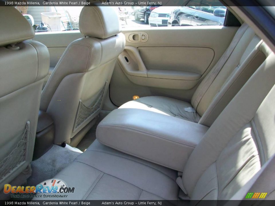 1998 Mazda Millenia Gardenia White Pearl / Beige Photo #17