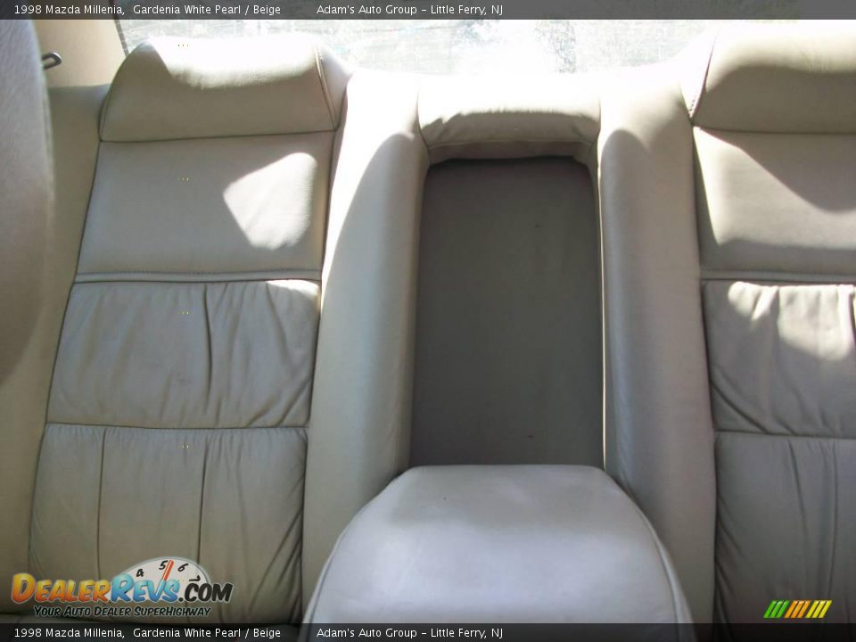 1998 Mazda Millenia Gardenia White Pearl / Beige Photo #18