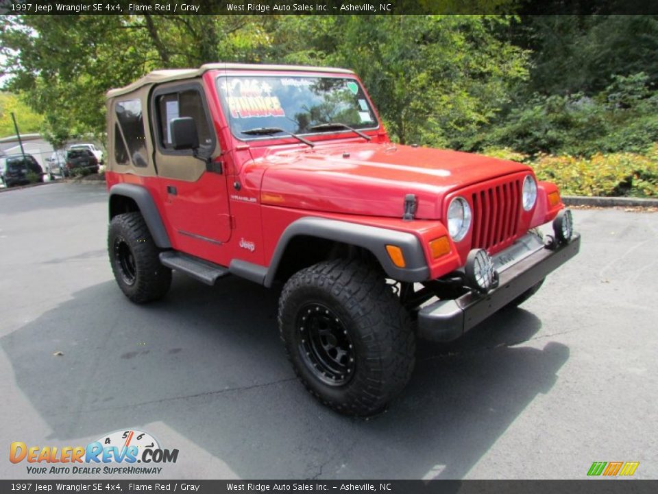 1997 Jeep Wrangler SE 4x4 Flame Red / Gray Photo #1