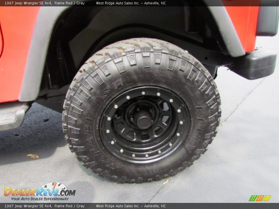 1997 Jeep Wrangler SE 4x4 Flame Red / Gray Photo #14