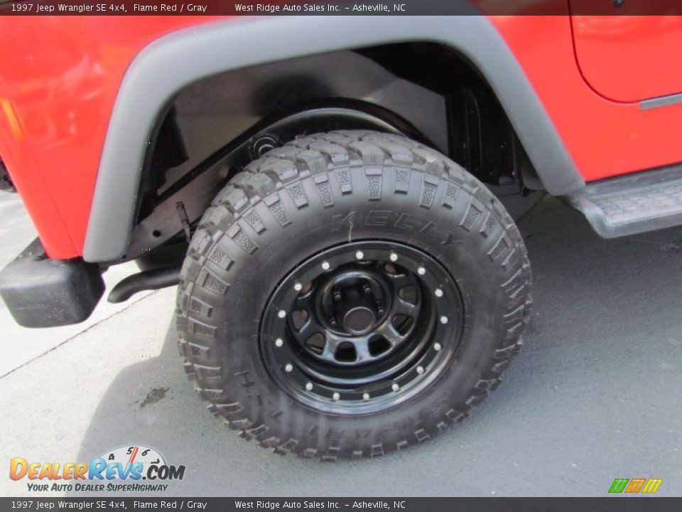 1997 Jeep Wrangler SE 4x4 Flame Red / Gray Photo #16