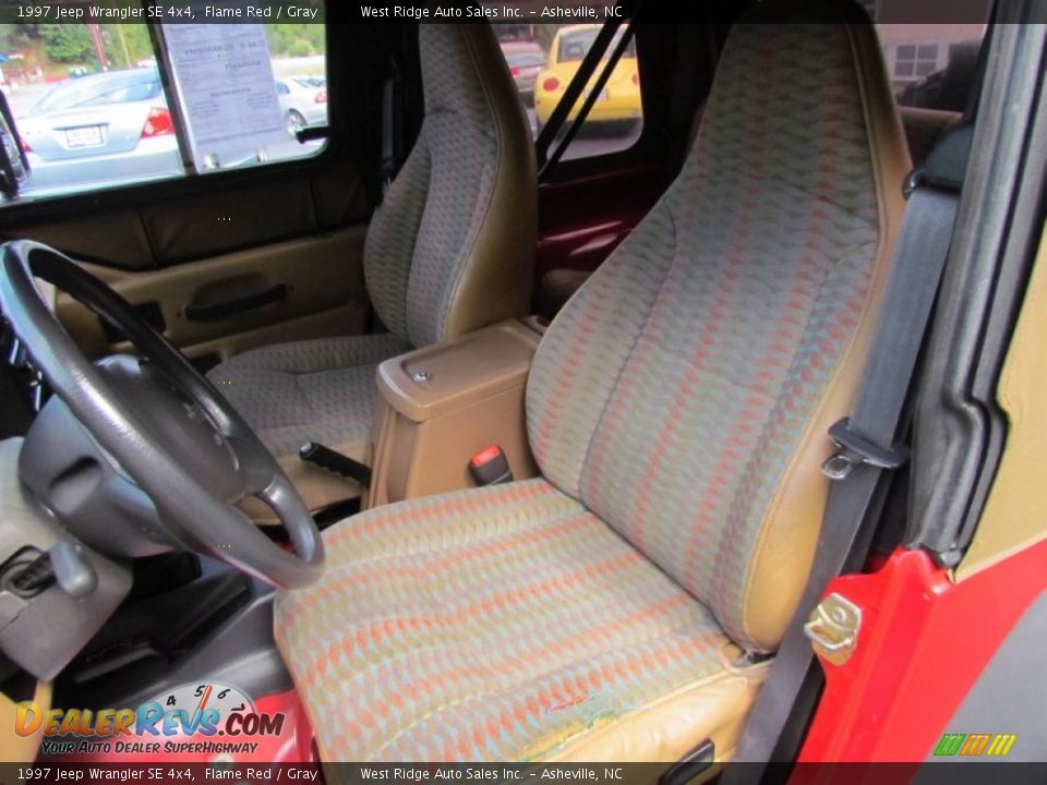 1997 Jeep Wrangler SE 4x4 Flame Red / Gray Photo #18