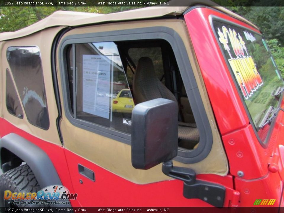 1997 Jeep Wrangler SE 4x4 Flame Red / Gray Photo #26