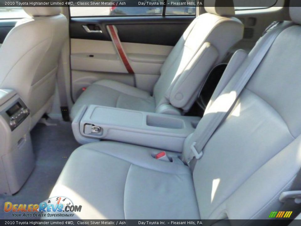 2010 Toyota Highlander Limited 4WD Classic Silver Metallic / Ash Photo #11