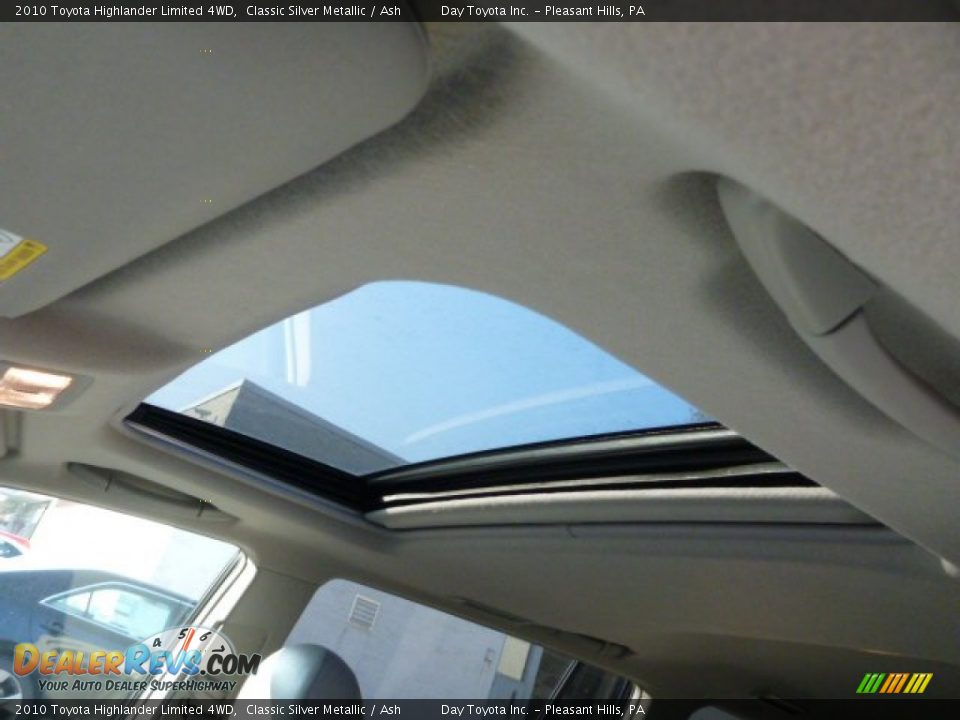 2010 Toyota Highlander Limited 4WD Classic Silver Metallic / Ash Photo #15