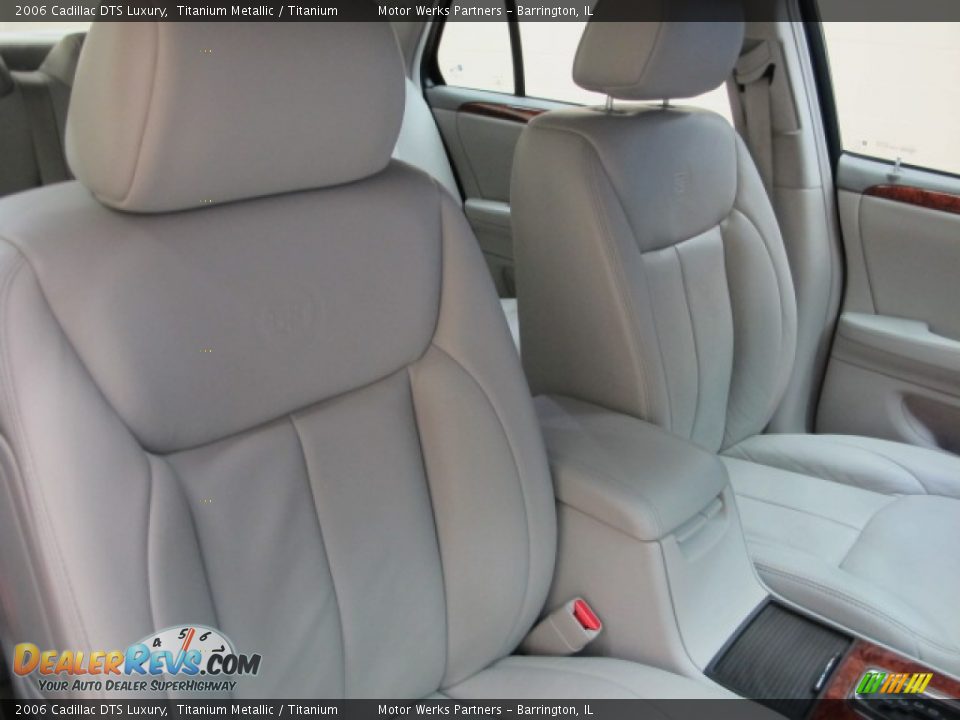2006 Cadillac DTS Luxury Titanium Metallic / Titanium Photo #23