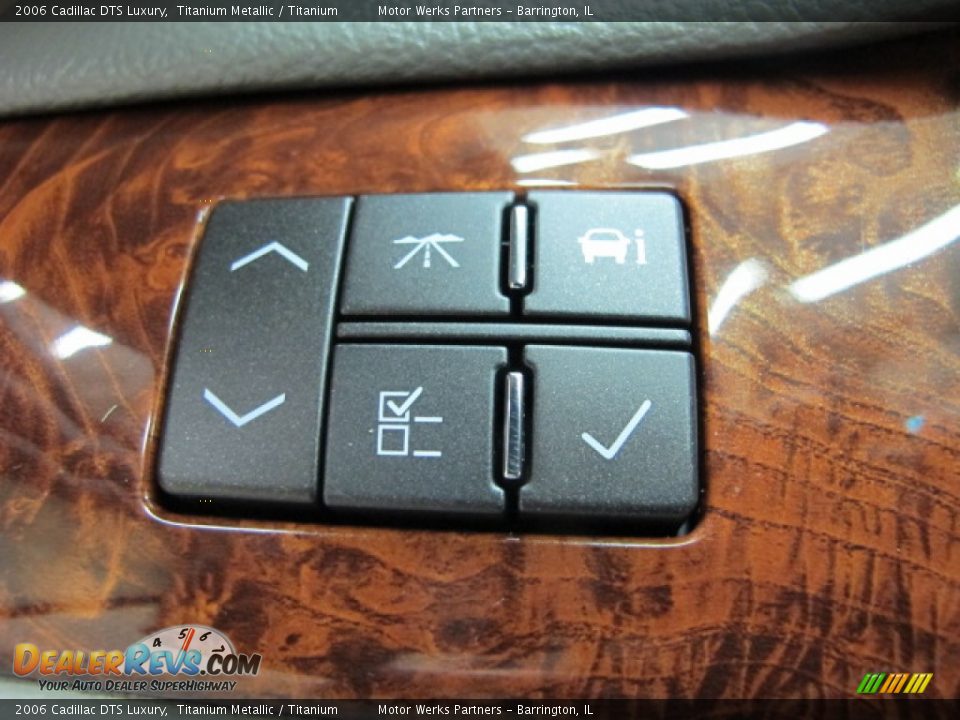 2006 Cadillac DTS Luxury Titanium Metallic / Titanium Photo #32