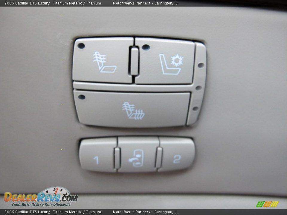 2006 Cadillac DTS Luxury Titanium Metallic / Titanium Photo #36