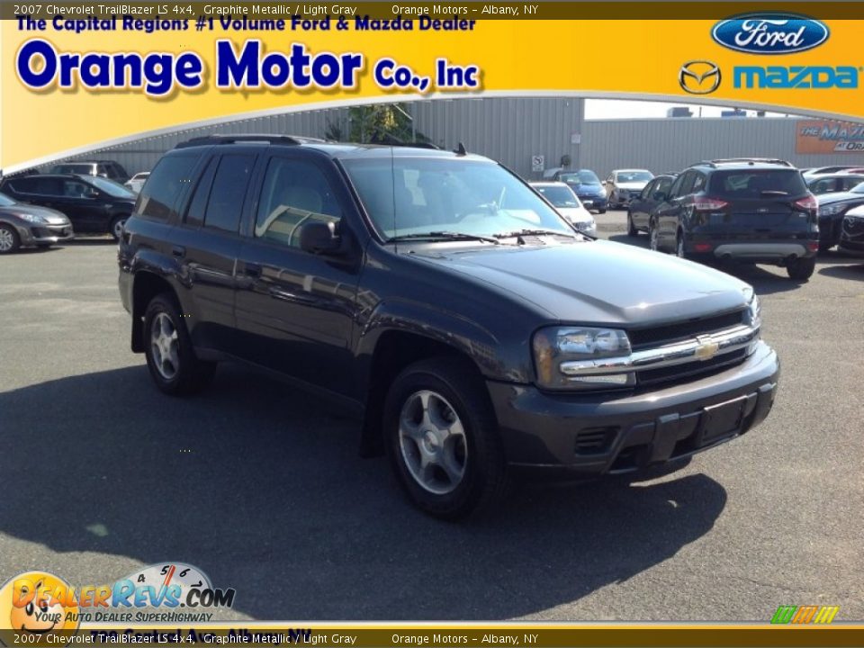 2007 Chevrolet TrailBlazer LS 4x4 Graphite Metallic / Light Gray Photo #1