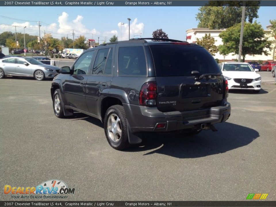 2007 Chevrolet TrailBlazer LS 4x4 Graphite Metallic / Light Gray Photo #5