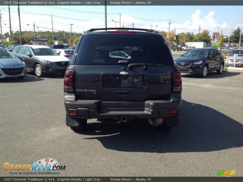 2007 Chevrolet TrailBlazer LS 4x4 Graphite Metallic / Light Gray Photo #6