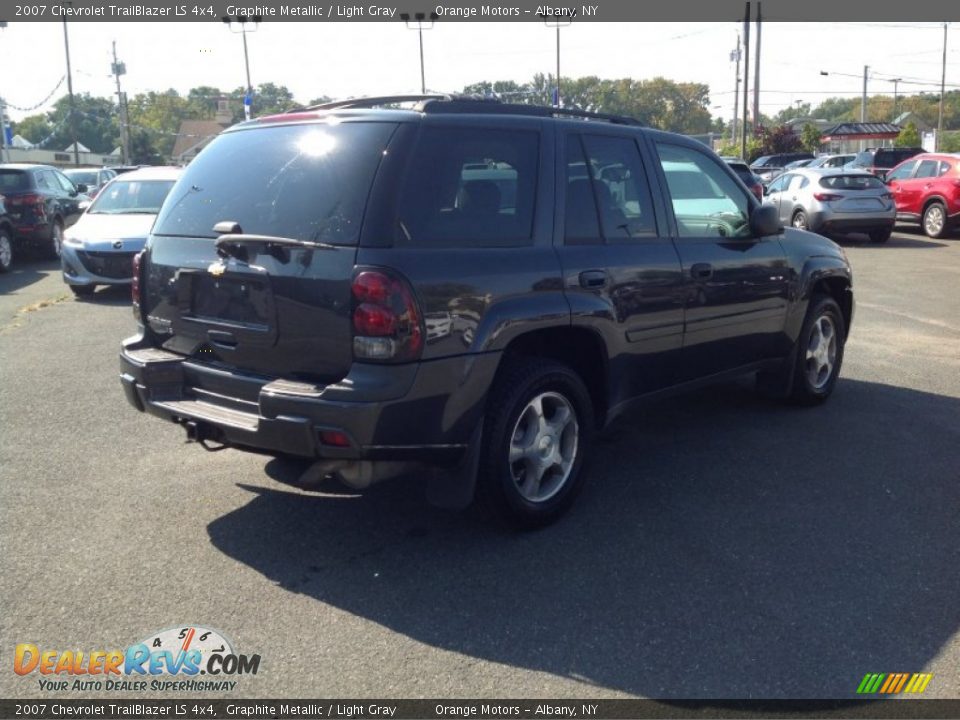 2007 Chevrolet TrailBlazer LS 4x4 Graphite Metallic / Light Gray Photo #7