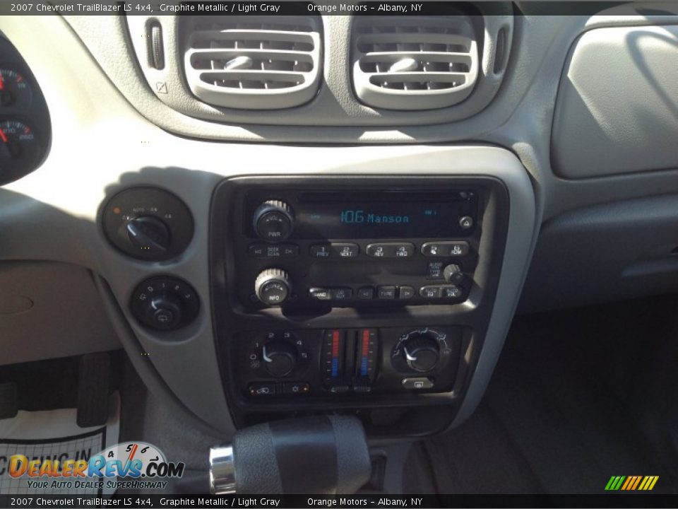 2007 Chevrolet TrailBlazer LS 4x4 Graphite Metallic / Light Gray Photo #15