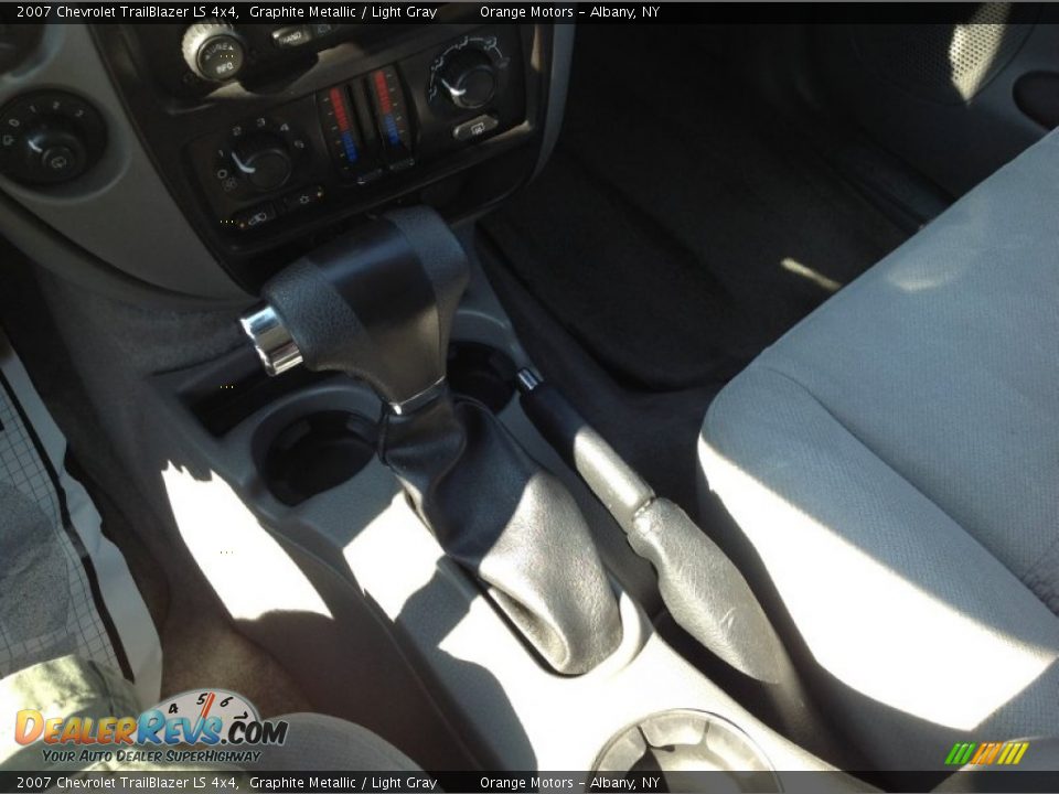 2007 Chevrolet TrailBlazer LS 4x4 Graphite Metallic / Light Gray Photo #16