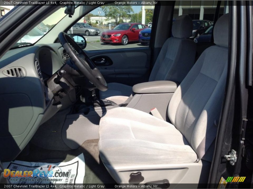 2007 Chevrolet TrailBlazer LS 4x4 Graphite Metallic / Light Gray Photo #19