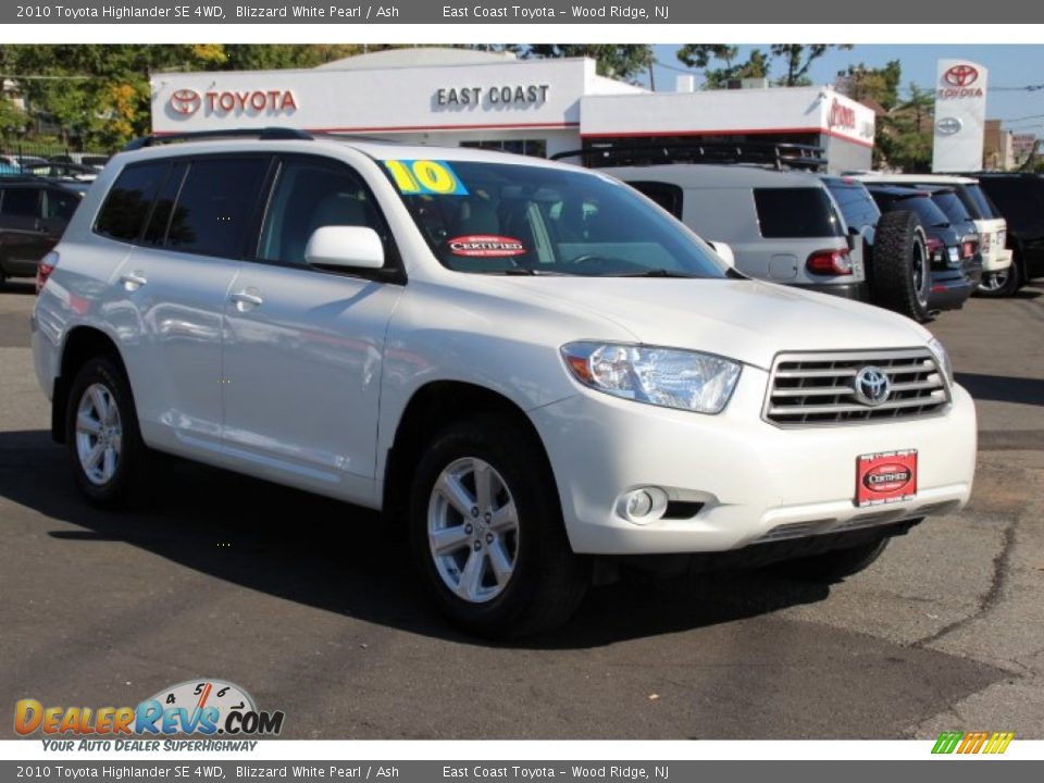 2010 Toyota Highlander SE 4WD Blizzard White Pearl / Ash Photo #1