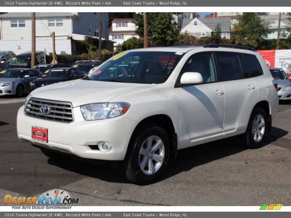 2010 Toyota Highlander SE 4WD Blizzard White Pearl / Ash Photo #3