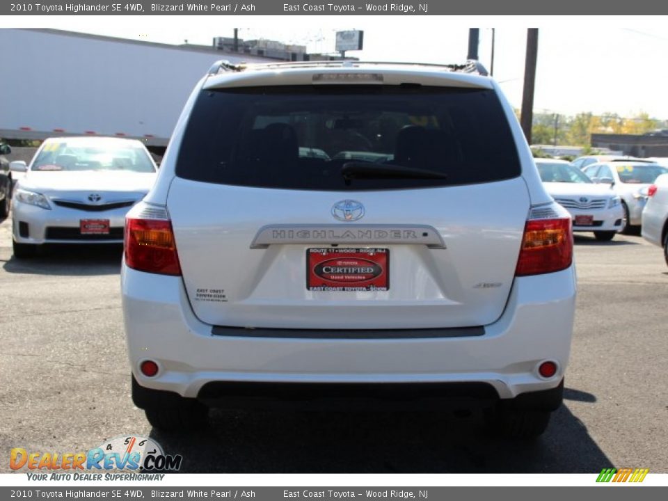 2010 Toyota Highlander SE 4WD Blizzard White Pearl / Ash Photo #5